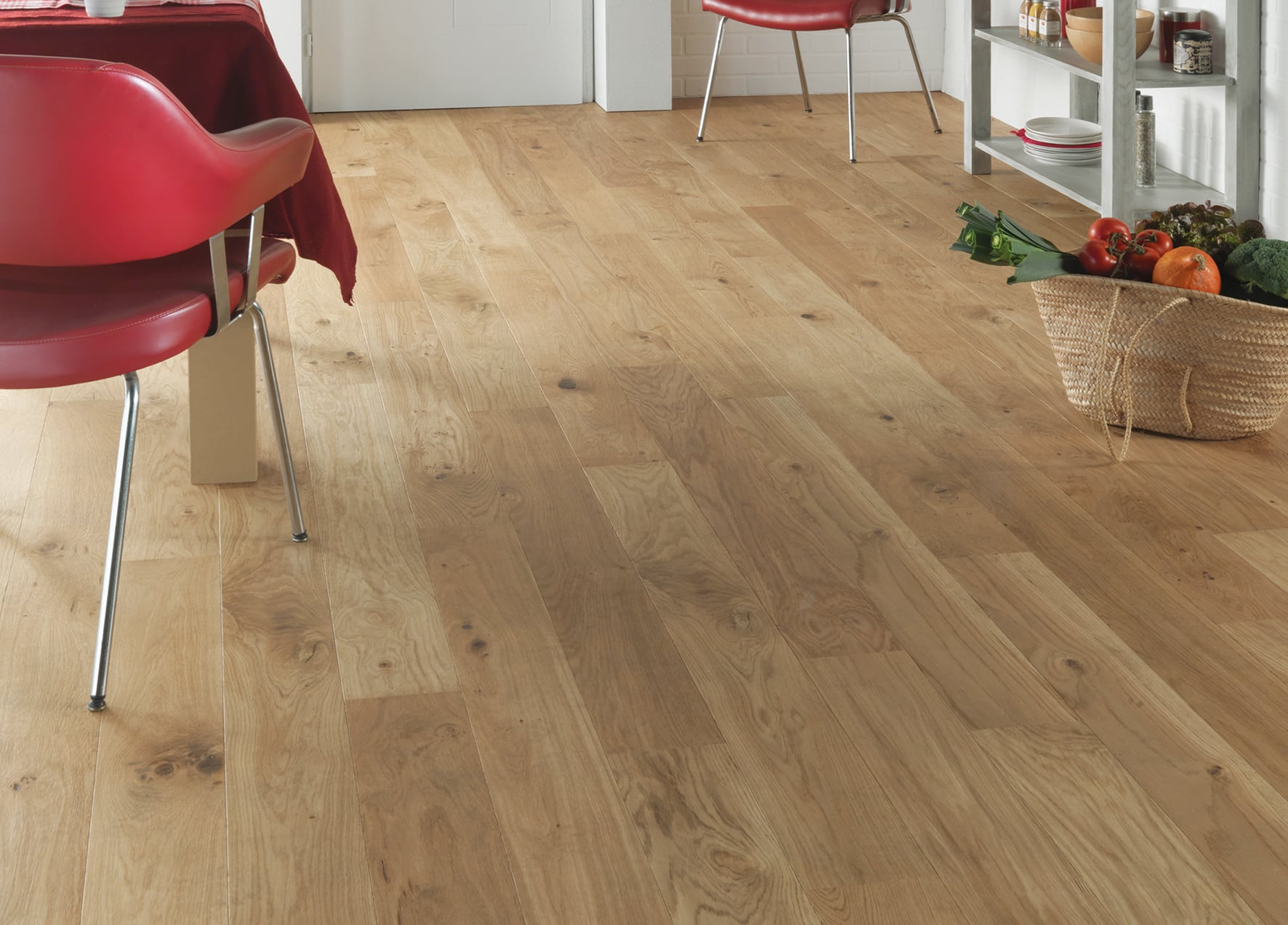 Brown wood flooring: elegant and authentic